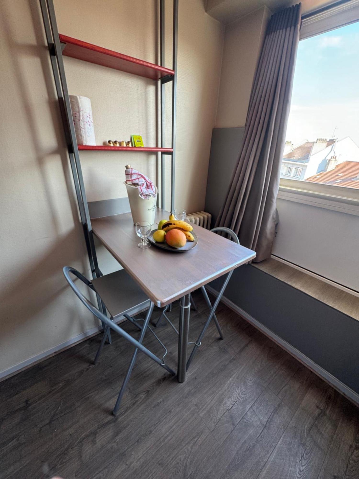 Appartement Terrasse Au Coeur De Valence 54 Buitenkant foto
